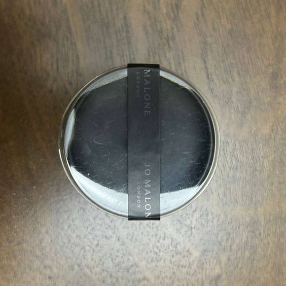 Jo Malone Myrrh & Tonka Scented Mini Candle Fragrance (0434) - Picture 3 of 4